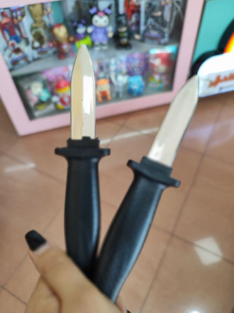 تصویر  ش چاقو شوخی درجه 1